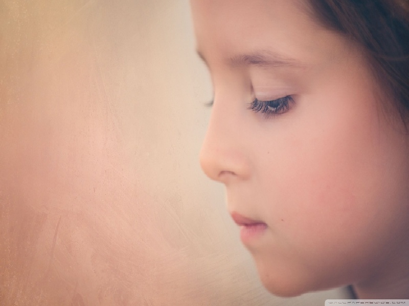 人工授精费用多少钱，白色透明试管图片